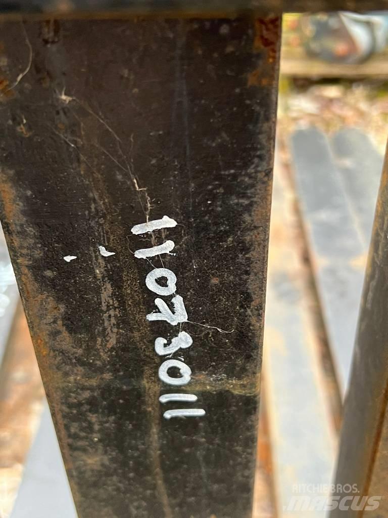 JCB Forks Pin & Cone Egyéb rakodók - kotrók és tartozékok