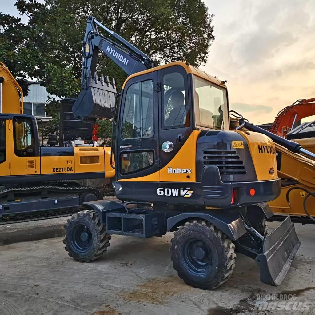 Hyundai 60 W Gumikerekes kotrók