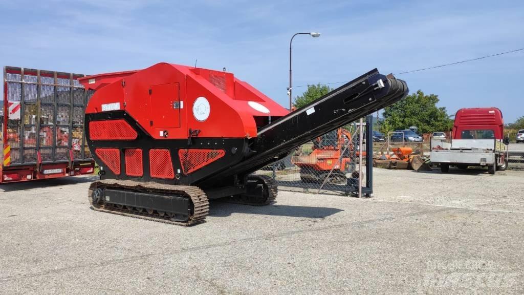 Red Rhino 7000 Mobil törőgépek
