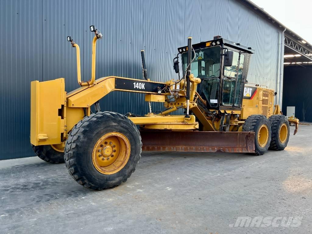 CAT 140K Gréderek