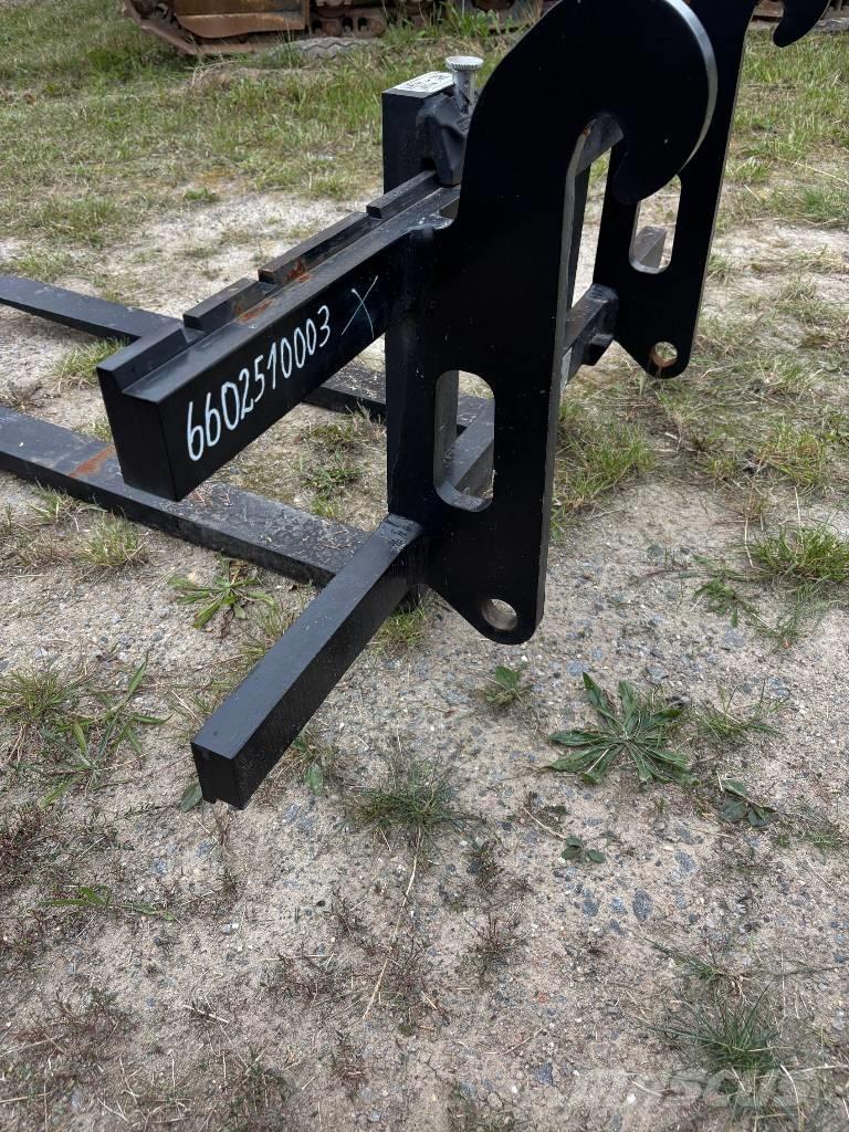 JCB 406 / 407 Villák