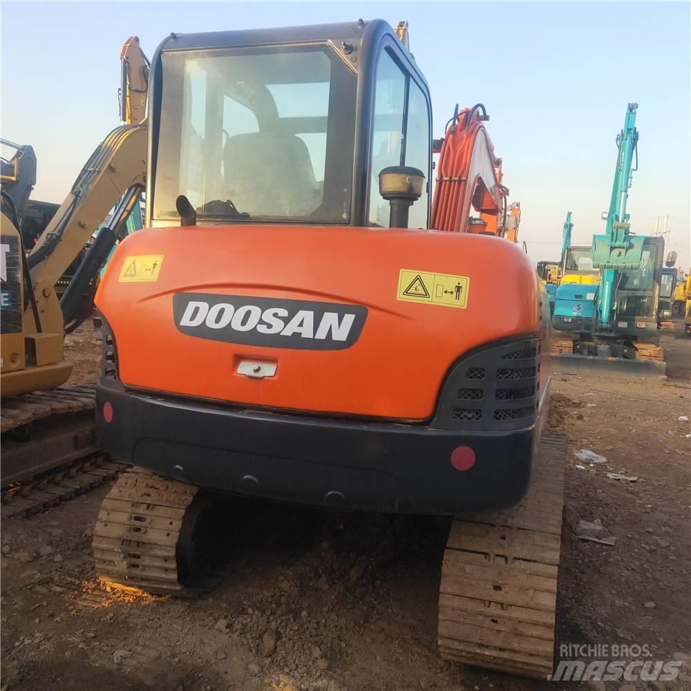 Doosan DH55 Mini kotrók < 7t