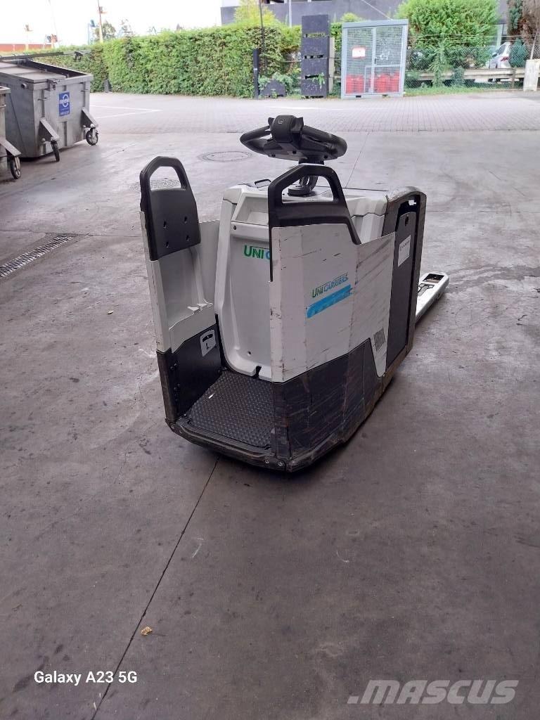 UniCarriers PLR200 Vezetőállásos alacsony emelőkocsi