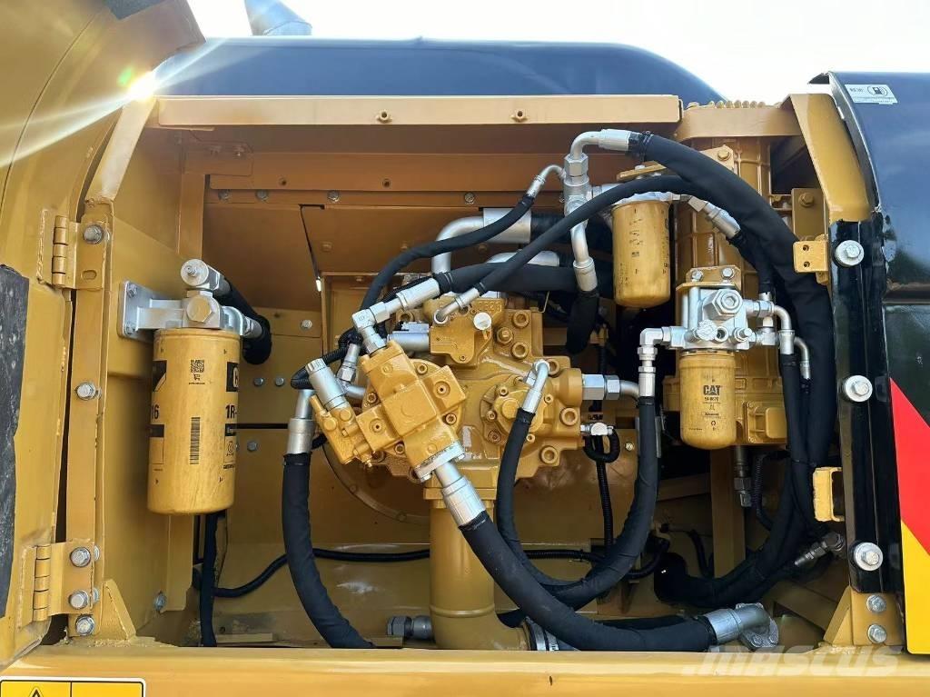 CAT 330 D Lánctalpas kotrók