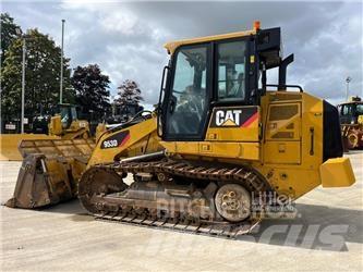 CAT 953D Lánctalpas homlokrakodók
