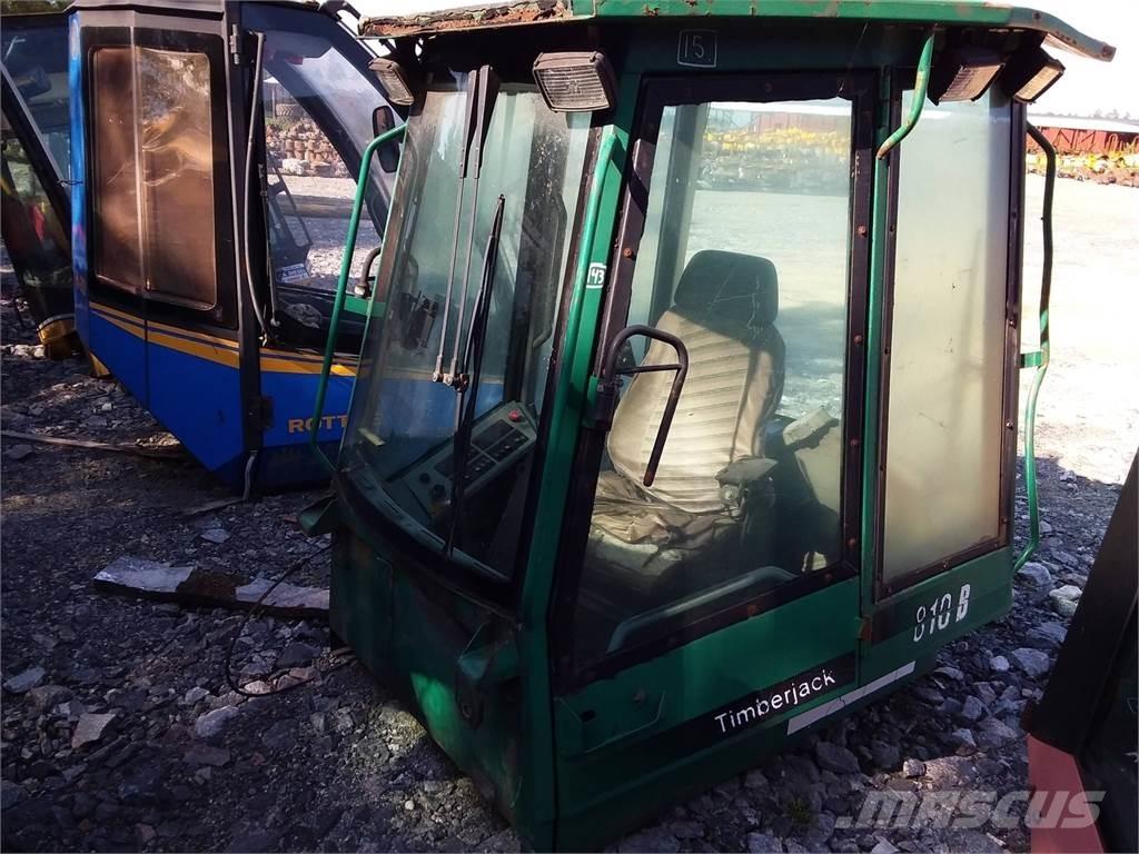 Timberjack 810B Vezetőfülke és belső tartozékok