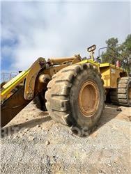 CAT 992 G Gumikerekes homlokrakodók