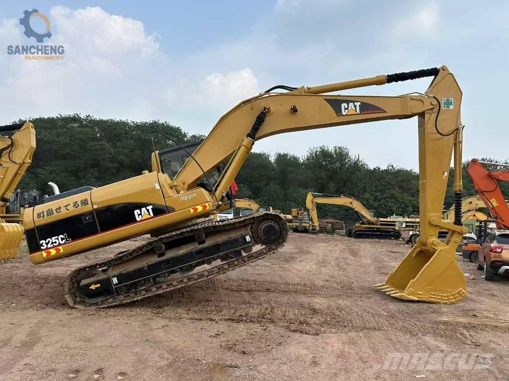 CAT 325 C L Lánctalpas kotrók