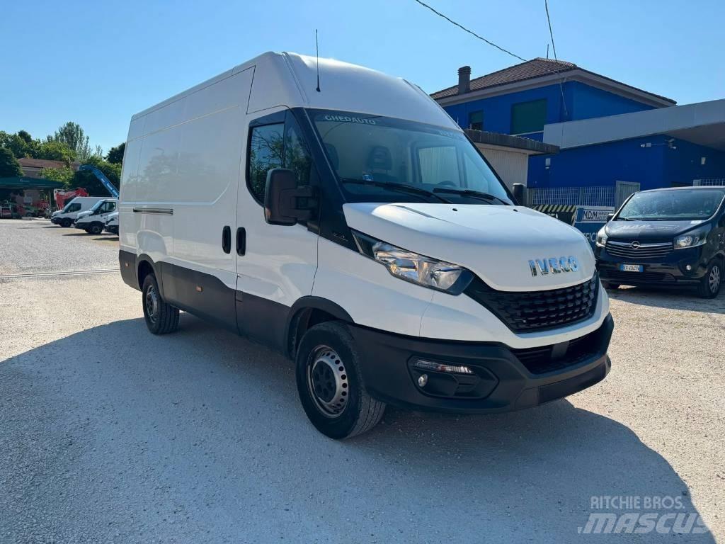 Iveco Daily 35s14 Transporterek