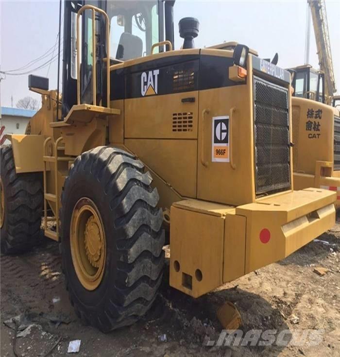 CAT 966 F Gumikerekes homlokrakodók
