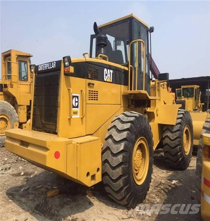 CAT 966 F Gumikerekes homlokrakodók