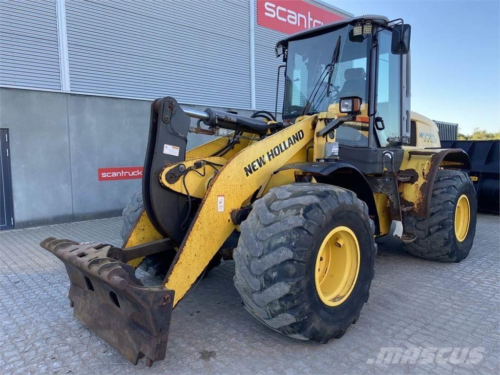 New Holland W170D Gumikerekes homlokrakodók