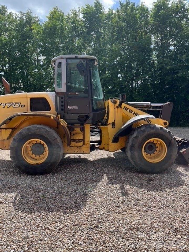 New Holland W170D Gumikerekes homlokrakodók