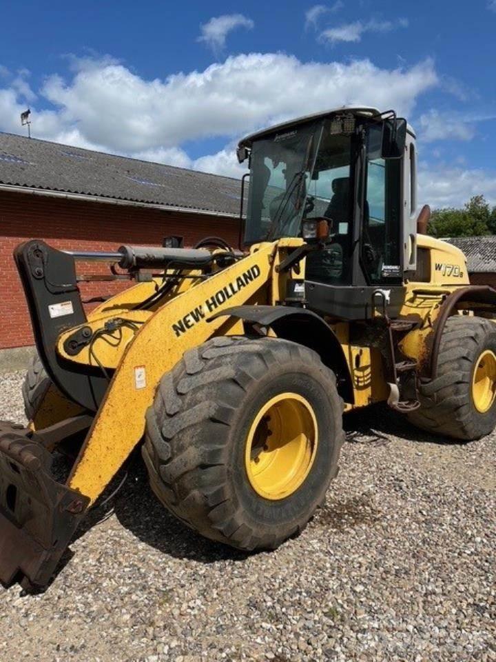New Holland W170D Gumikerekes homlokrakodók