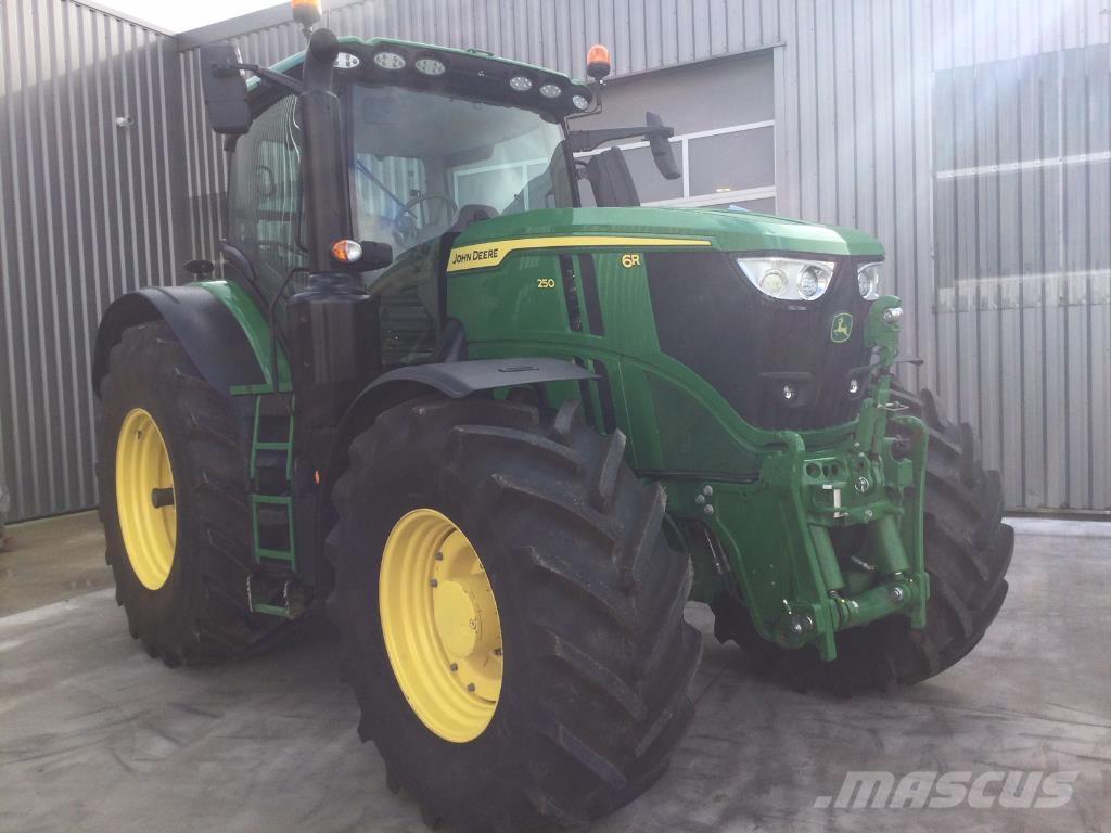 John Deere 6R250 Traktorok