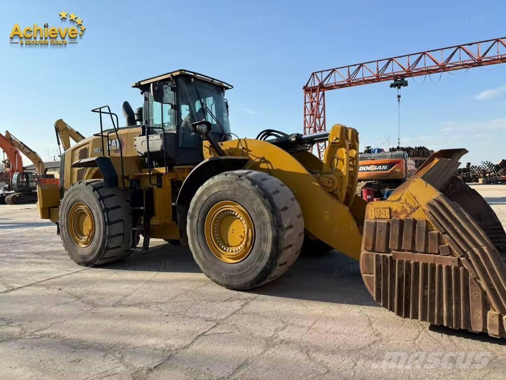 CAT 982 Gumikerekes homlokrakodók