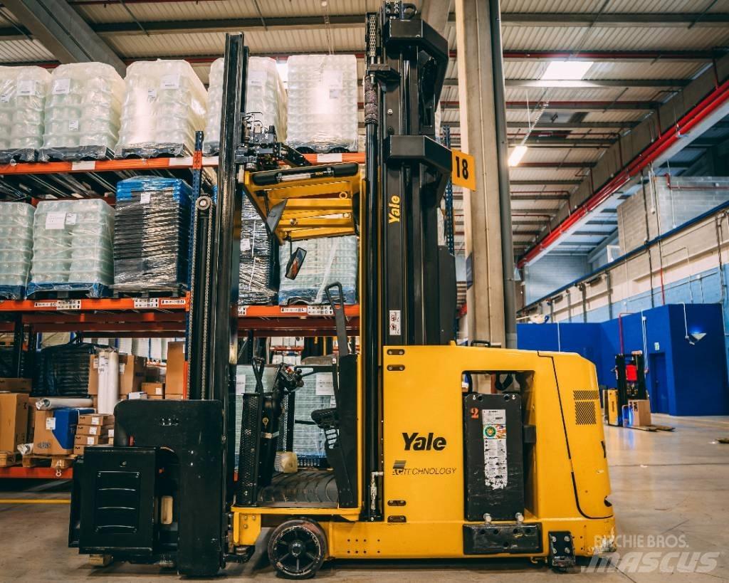Yale MTC10 Magasraktári szűkfolyosós targonca