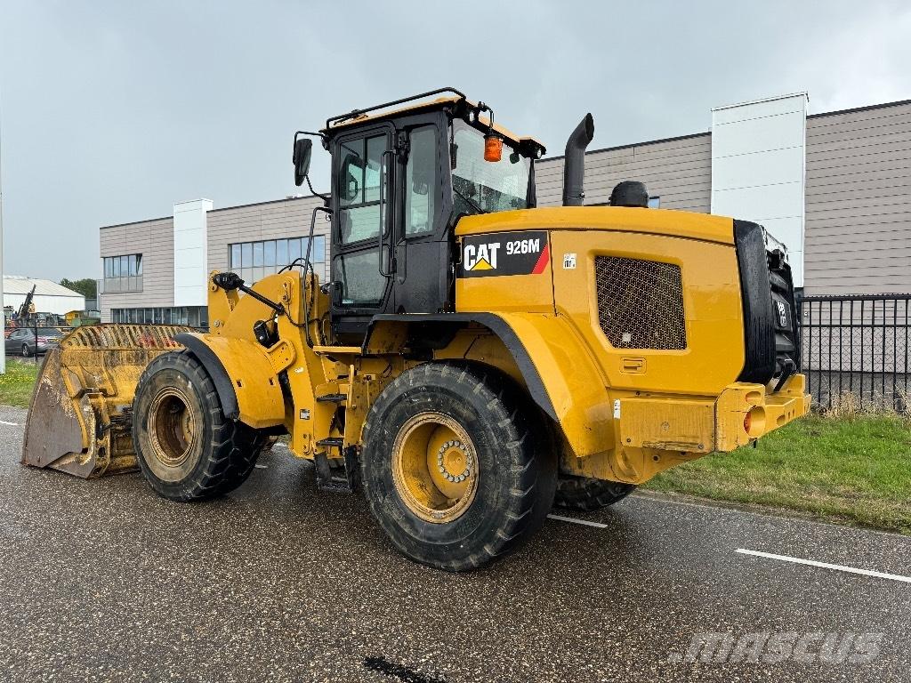 CAT 926 M Gumikerekes homlokrakodók