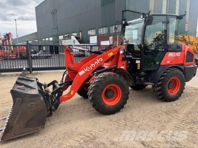 Kubota R 070 Gumikerekes homlokrakodók