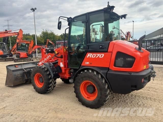 Kubota R 070 Gumikerekes homlokrakodók
