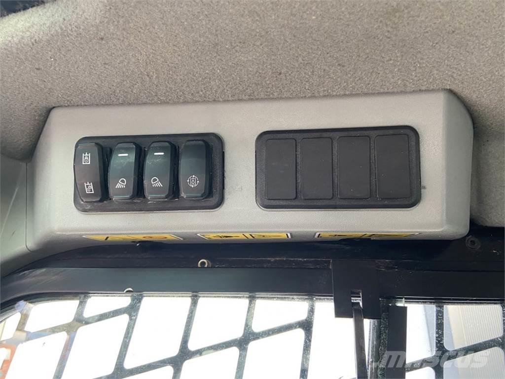 CAT 226 D3 (5867) Kompaktrakodók