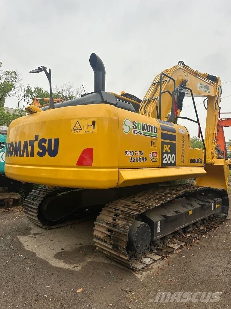 Komatsu PC 200-8 Lánctalpas kotrók