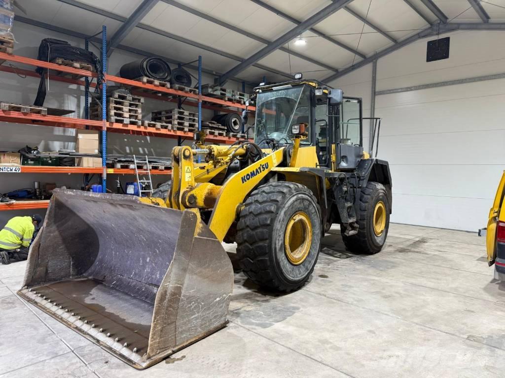 Komatsu WA 380-6 Gumikerekes homlokrakodók