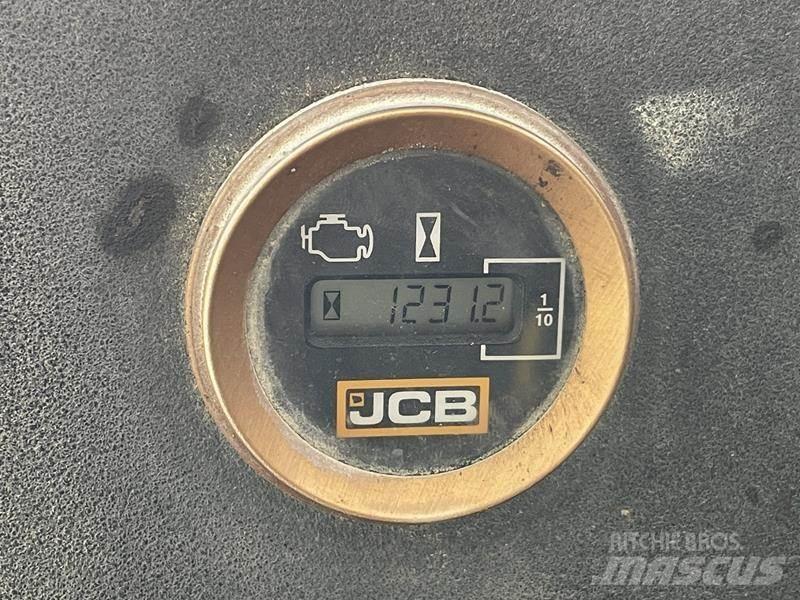 JCB 15 C - 1 Mini kotrók < 7t