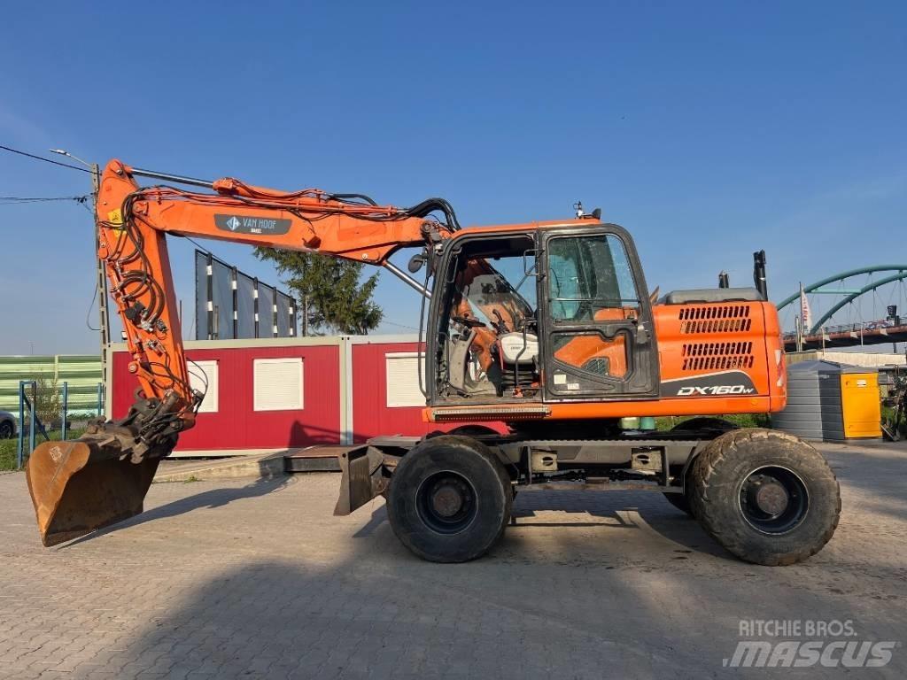 Doosan DX 160 W-3 Gumikerekes kotrók