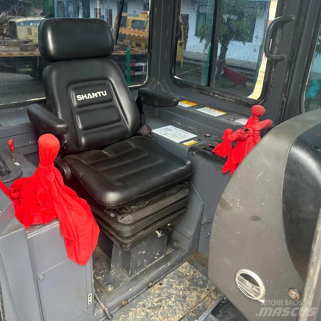 Shantui SD16 lánctalpas dózerek