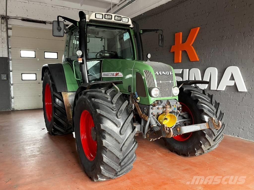 Fendt 716 Vario Traktorok