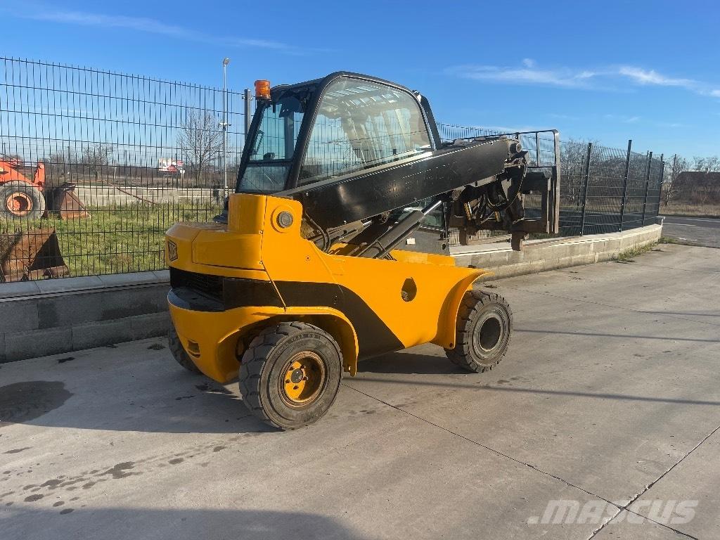 JCB TLT 30 D 4x4 Teleszkópos rakodók