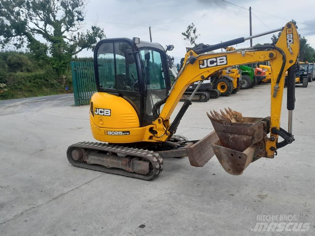 JCB 8025 Mini kotrók < 7t
