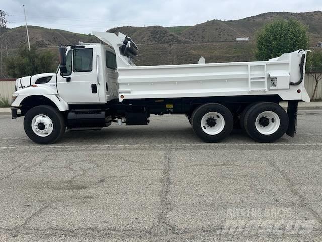 International 7400 Billenő teherautók