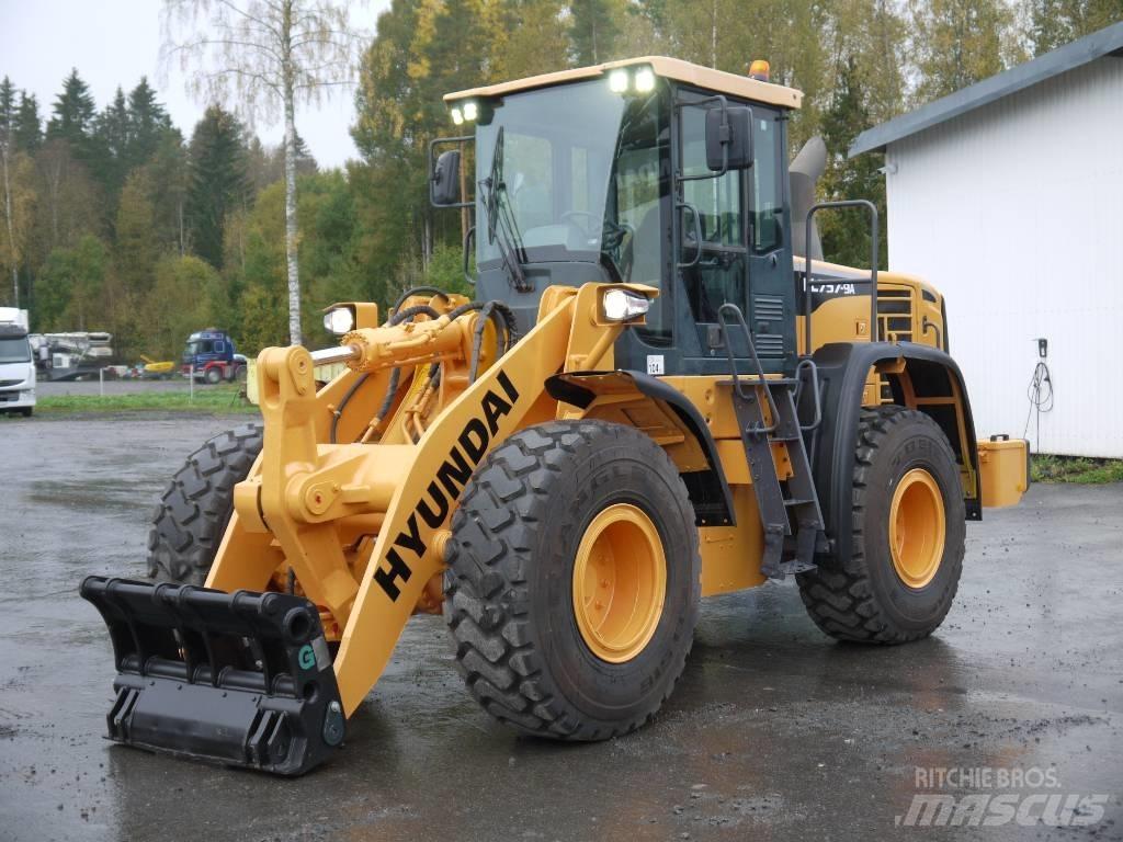 Hyundai HL 757-9A Gumikerekes homlokrakodók