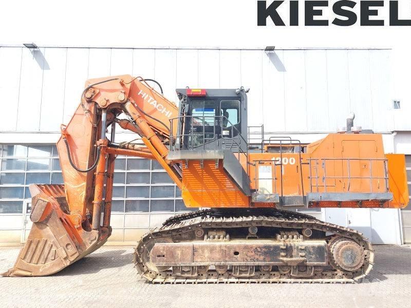 Hitachi EX 1200-6 Homlokrakodó Kotrók