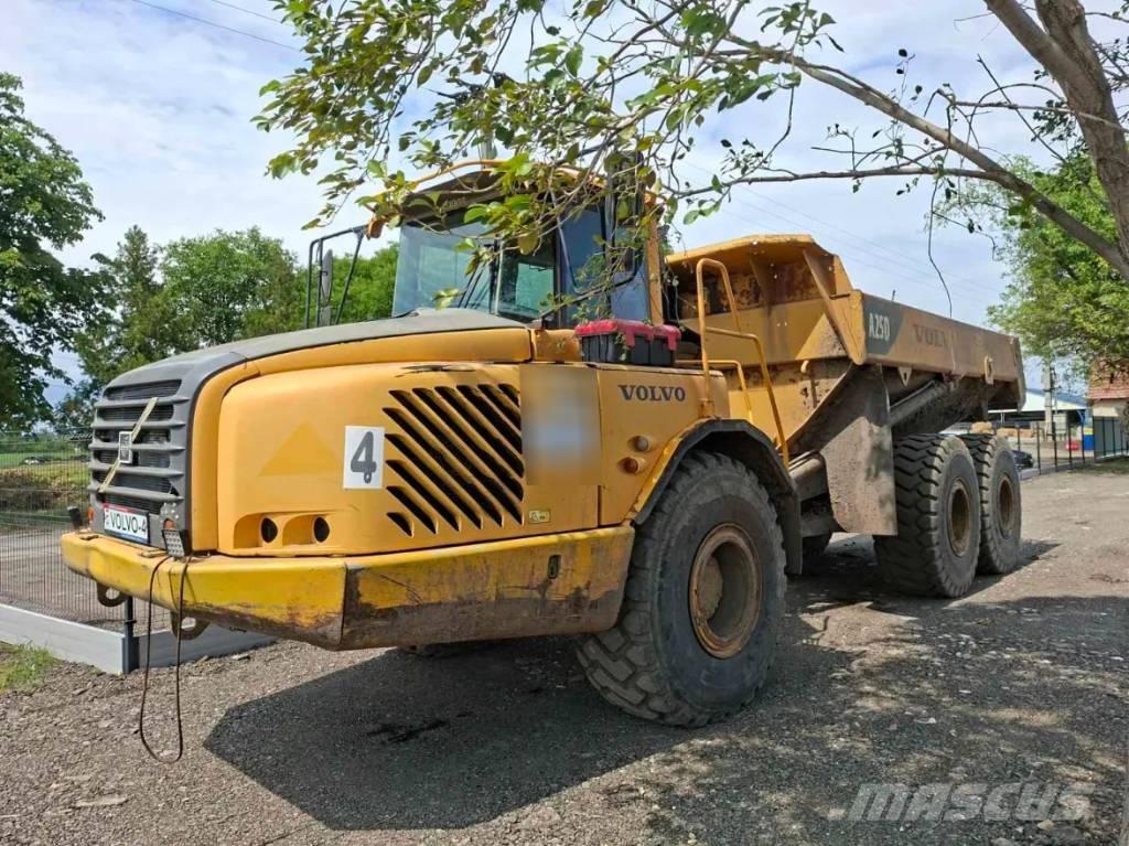 Volvo A 25 D Csuklósdömperek