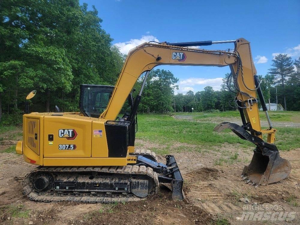 CAT 307 Mini kotrók < 7t