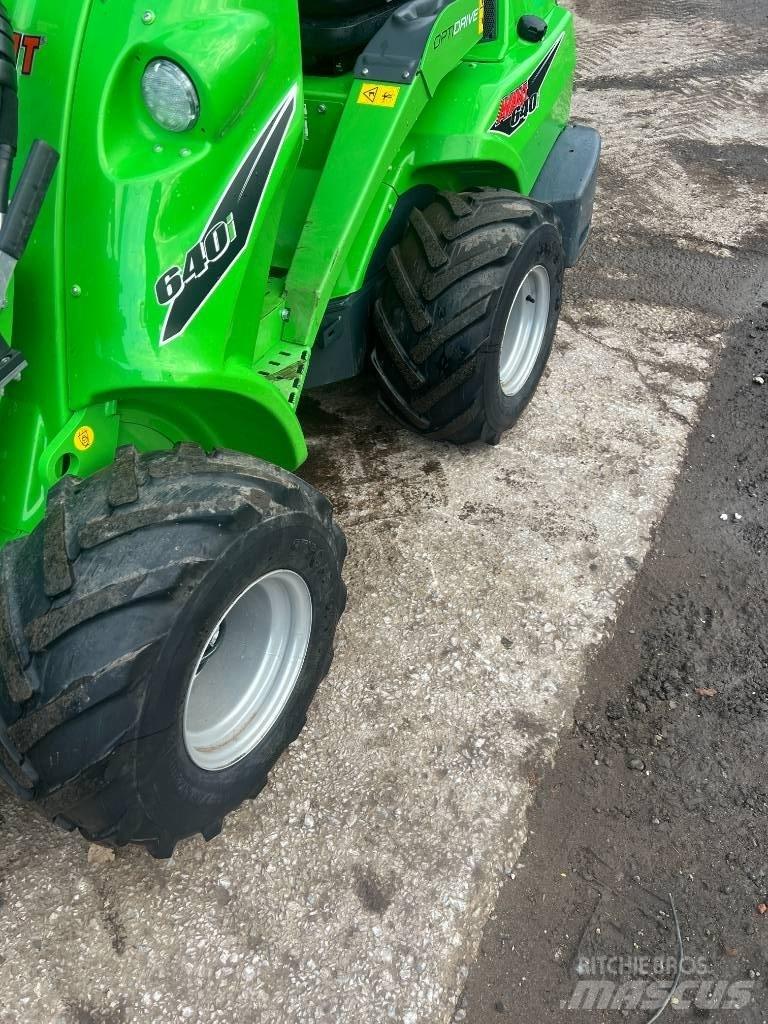 Avant 640 Gumikerekes homlokrakodók