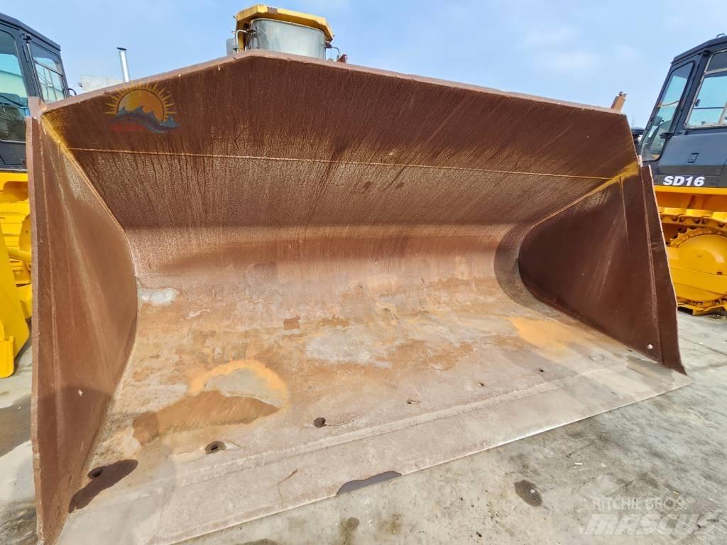 Komatsu WA 500-3 Gumikerekes homlokrakodók
