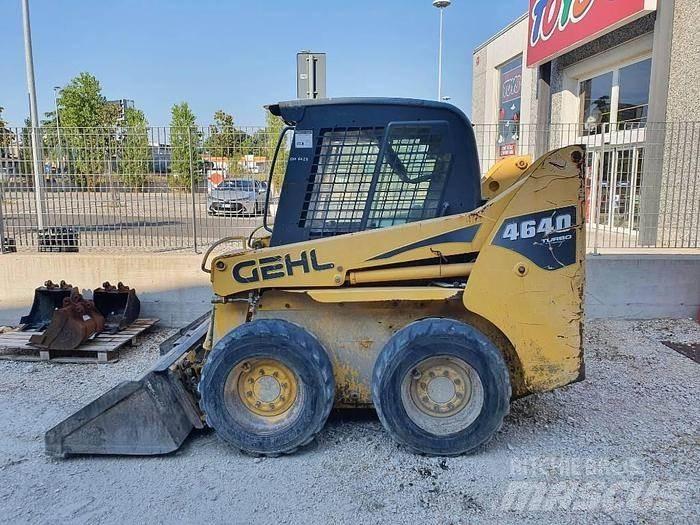 Gehl 4640 Vonszolók