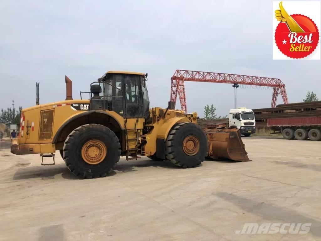 CAT 980 H Gumikerekes homlokrakodók