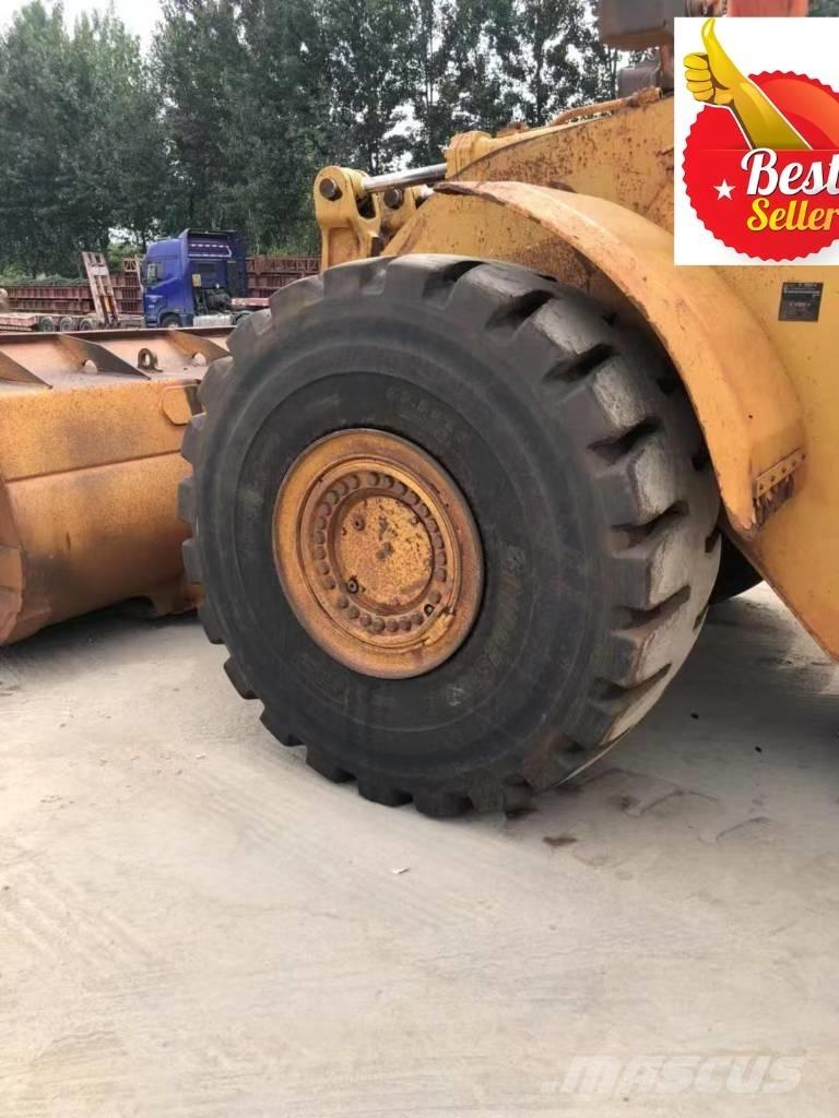 CAT 980 H Gumikerekes homlokrakodók