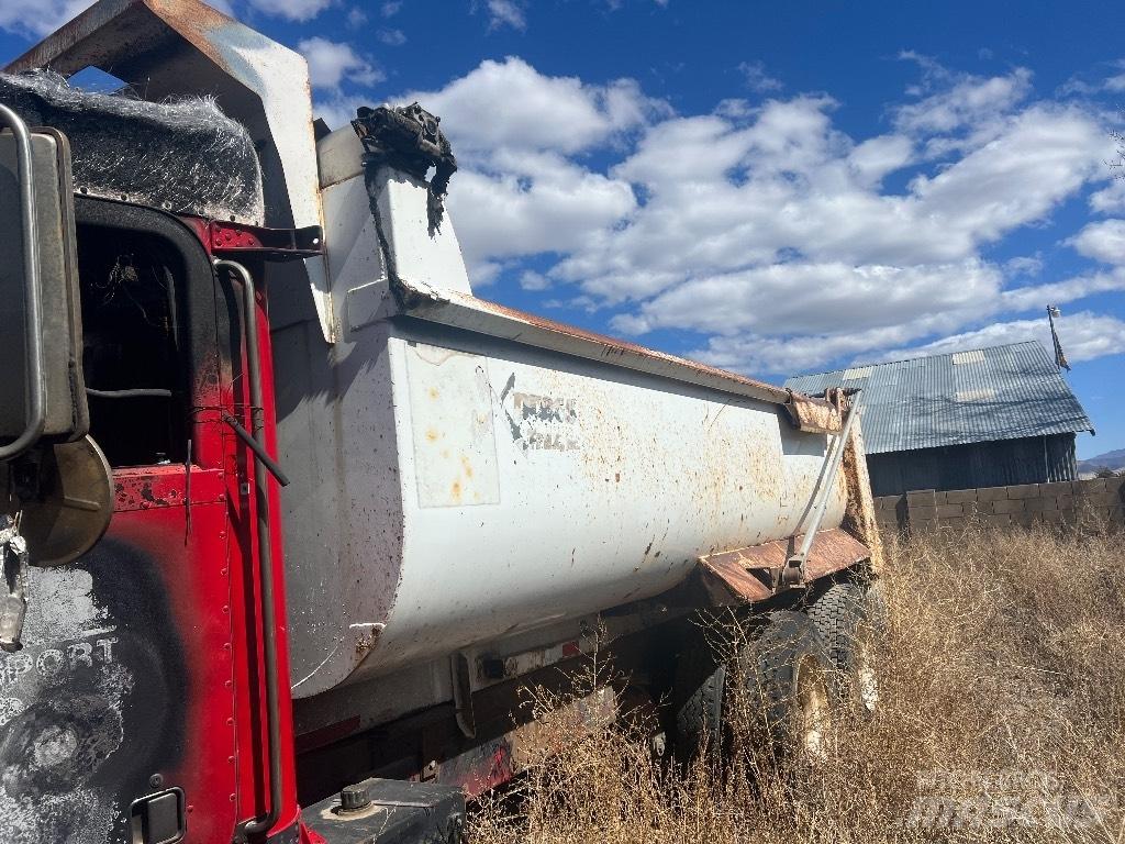 Peterbilt 377 Billenő teherautók