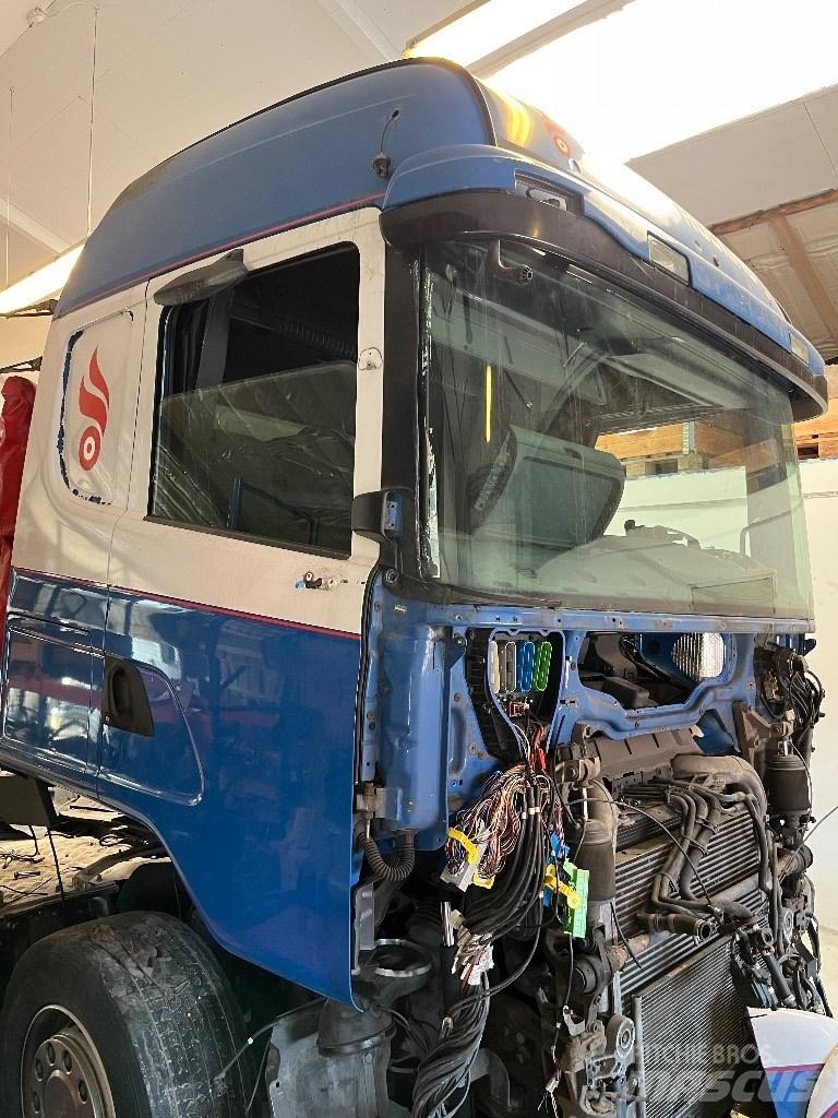 Scania CG19H Vezetőfülke és belső tartozékok