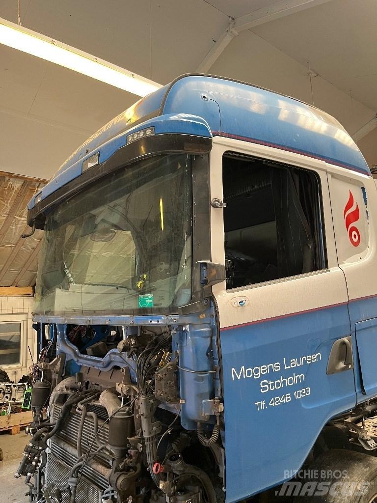 Scania CG19H Vezetőfülke és belső tartozékok