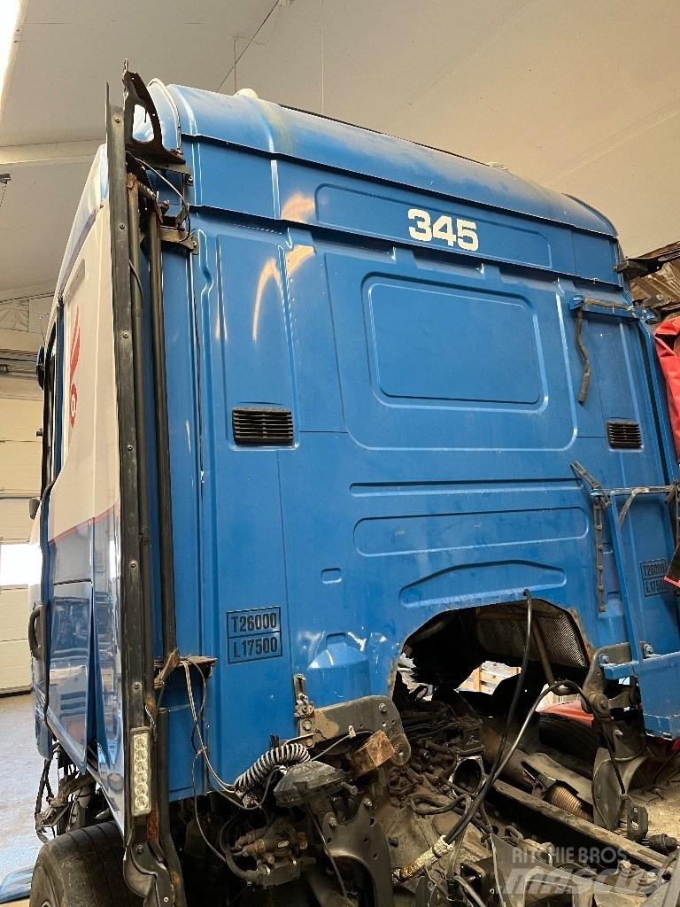 Scania CG19H Vezetőfülke és belső tartozékok