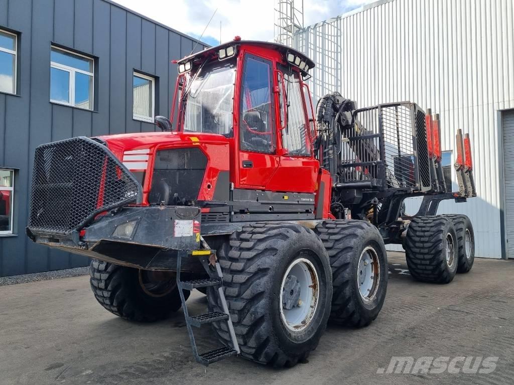 Komatsu 895 Kihordók