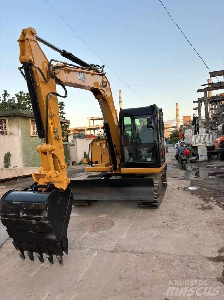 CAT 307 Mini kotrók < 7t