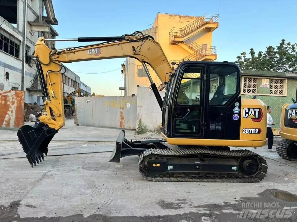 CAT 307 Mini kotrók < 7t